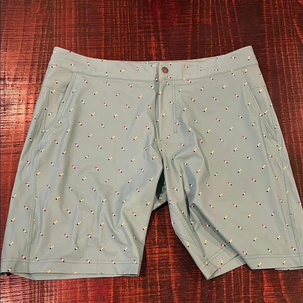 Lululemon men’s shorts - Picture 1 of 7